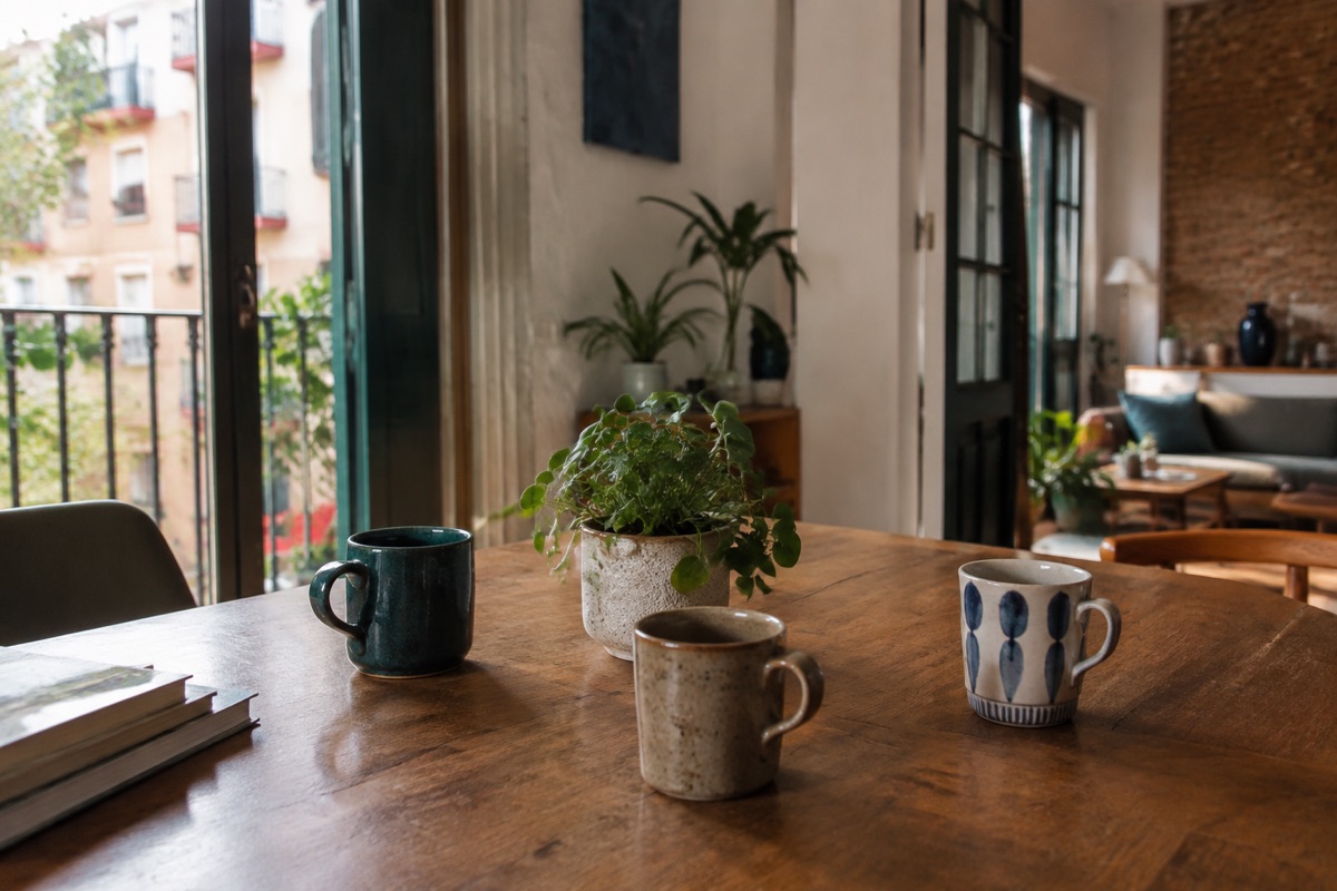 Sala ampla i acollidora per a teràpia familiar a Barcelona